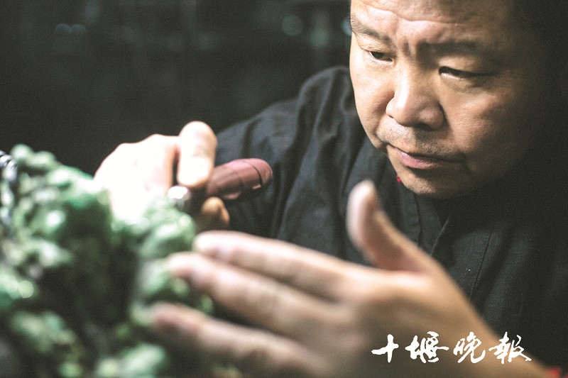 "湖北工艺美术大师"常东方:赋予绿松石生命的人